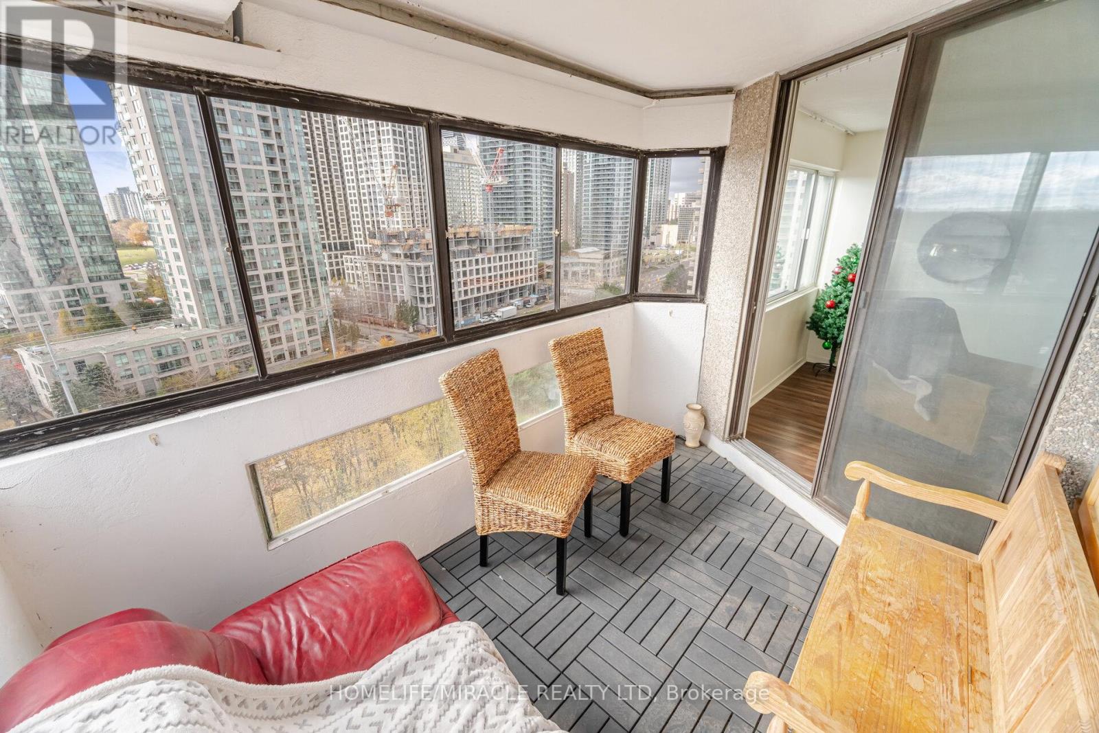 1501 - 50 Elm Drive East, Mississauga, Ontario L5A 3X2 - Photo 34 - W12545448