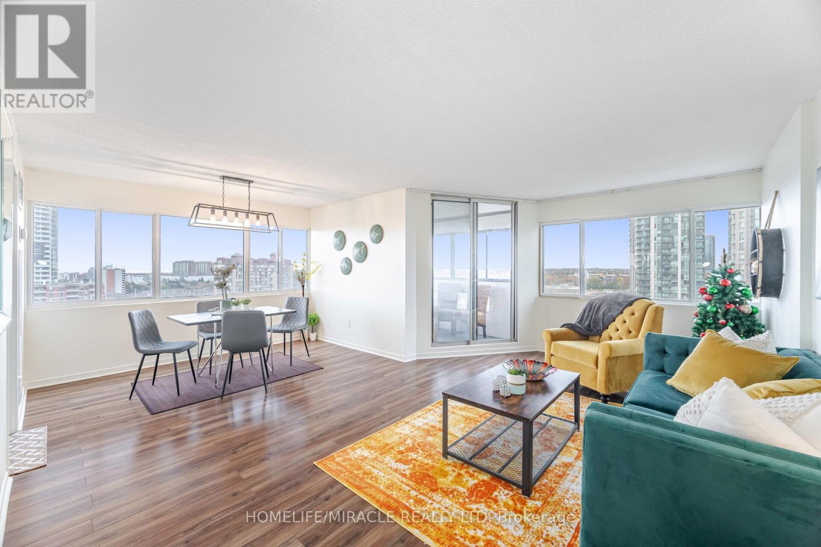 1501 - 50 Elm Drive East, Mississauga, Ontario L5A 3X2 - Photo 8 - W12545448