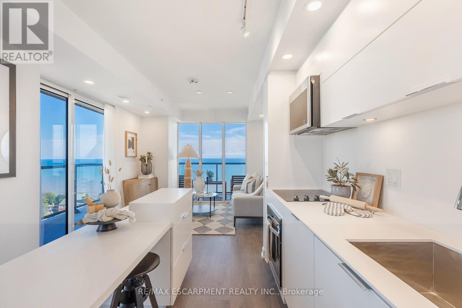 2103 - 370 MARTHA STREET, Burlington, Ontario