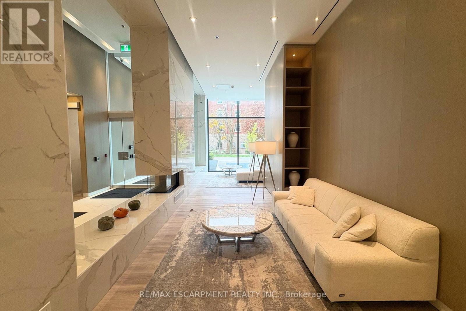 2103 - 370 Martha Street, Burlington, Ontario L7R 2P7 - Photo 21 - W12545518