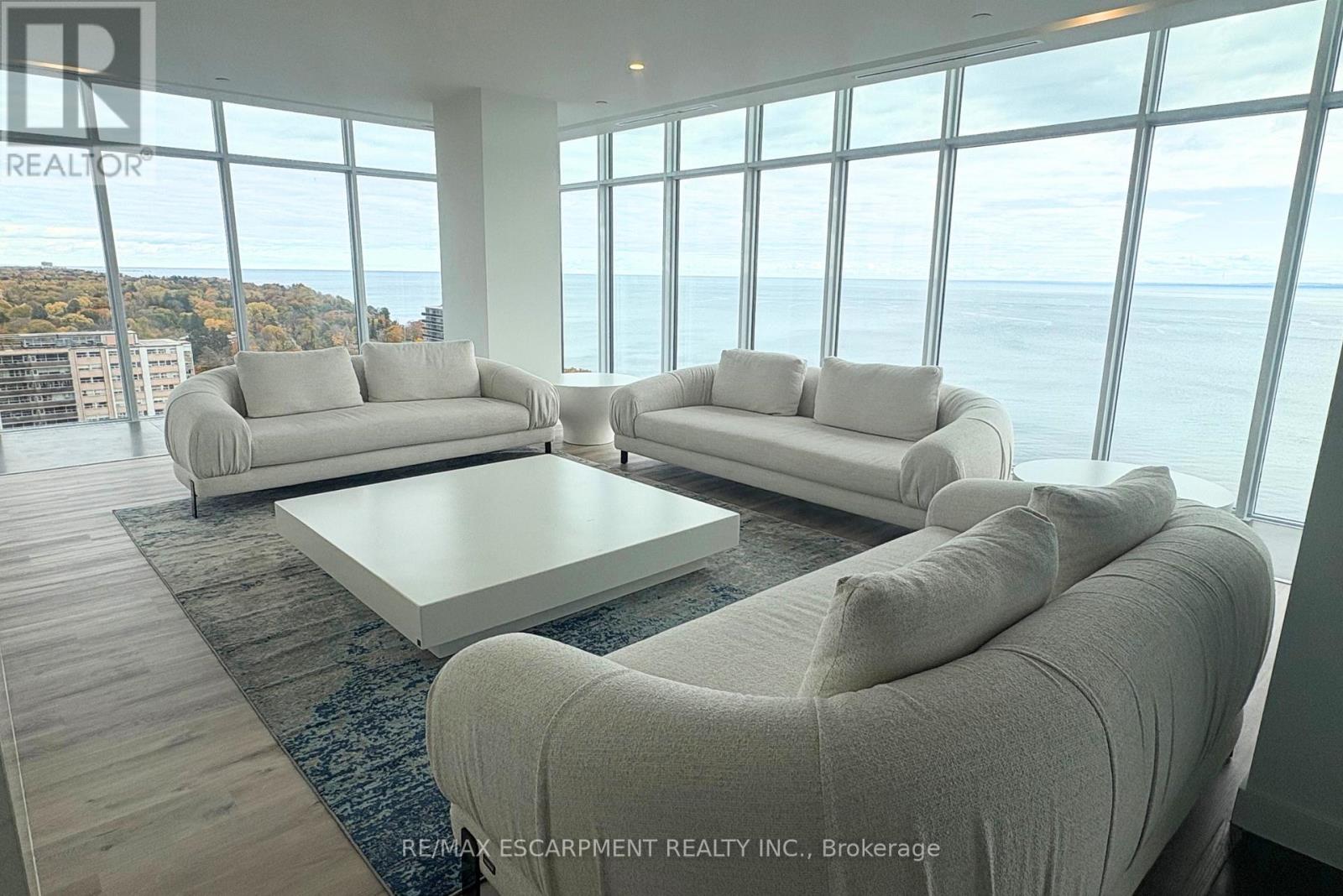 2103 - 370 Martha Street, Burlington, Ontario L7R 2P7 - Photo 31 - W12545518