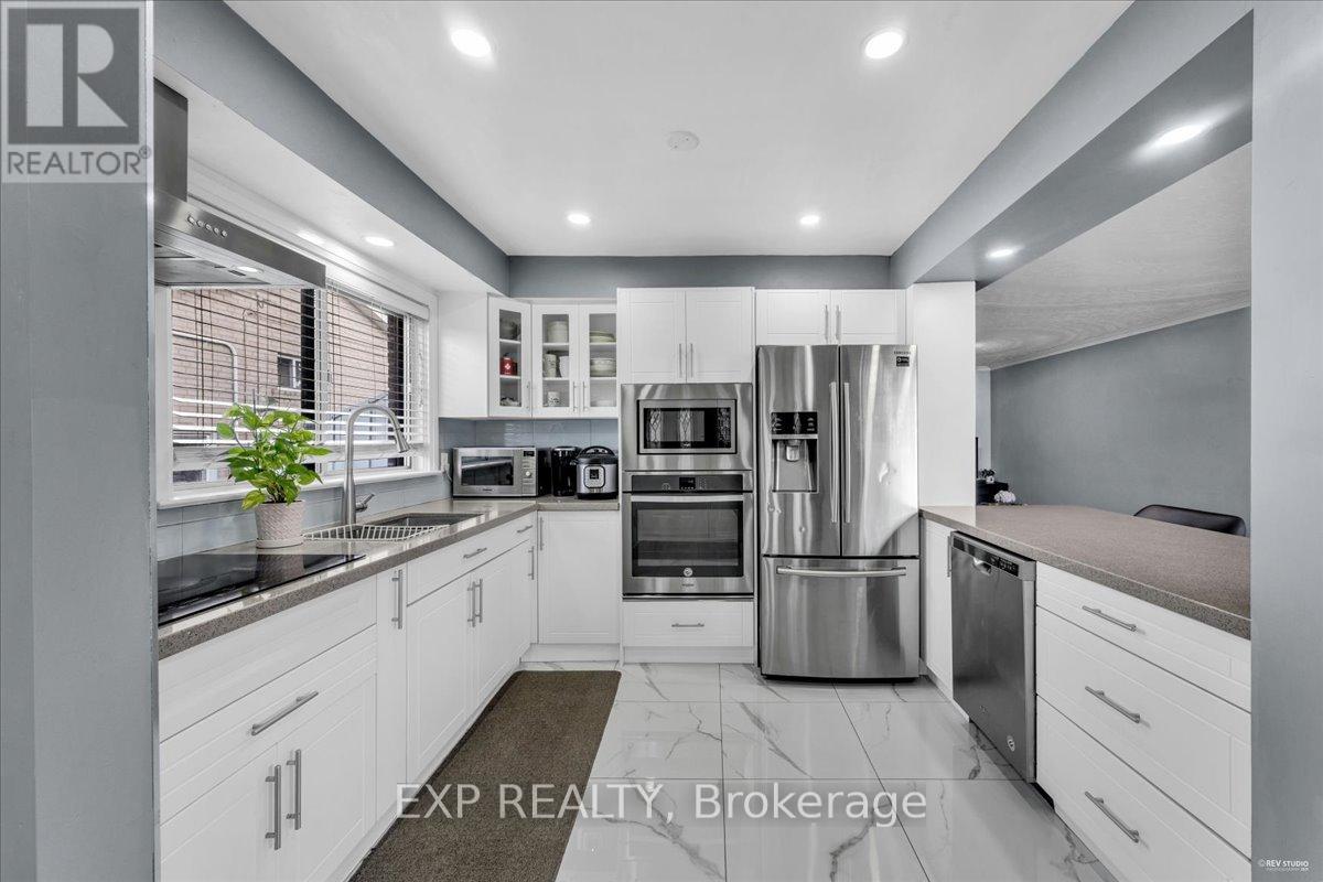 21 Kanarick Crescent, Toronto, Ontario M3L 1P3 - Photo 15 - W12545526