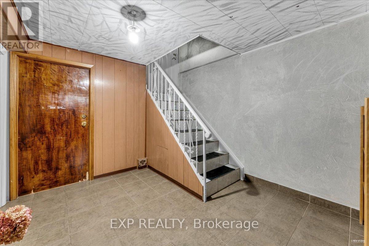 21 Kanarick Crescent, Toronto, Ontario M3L 1P3 - Photo 25 - W12545526