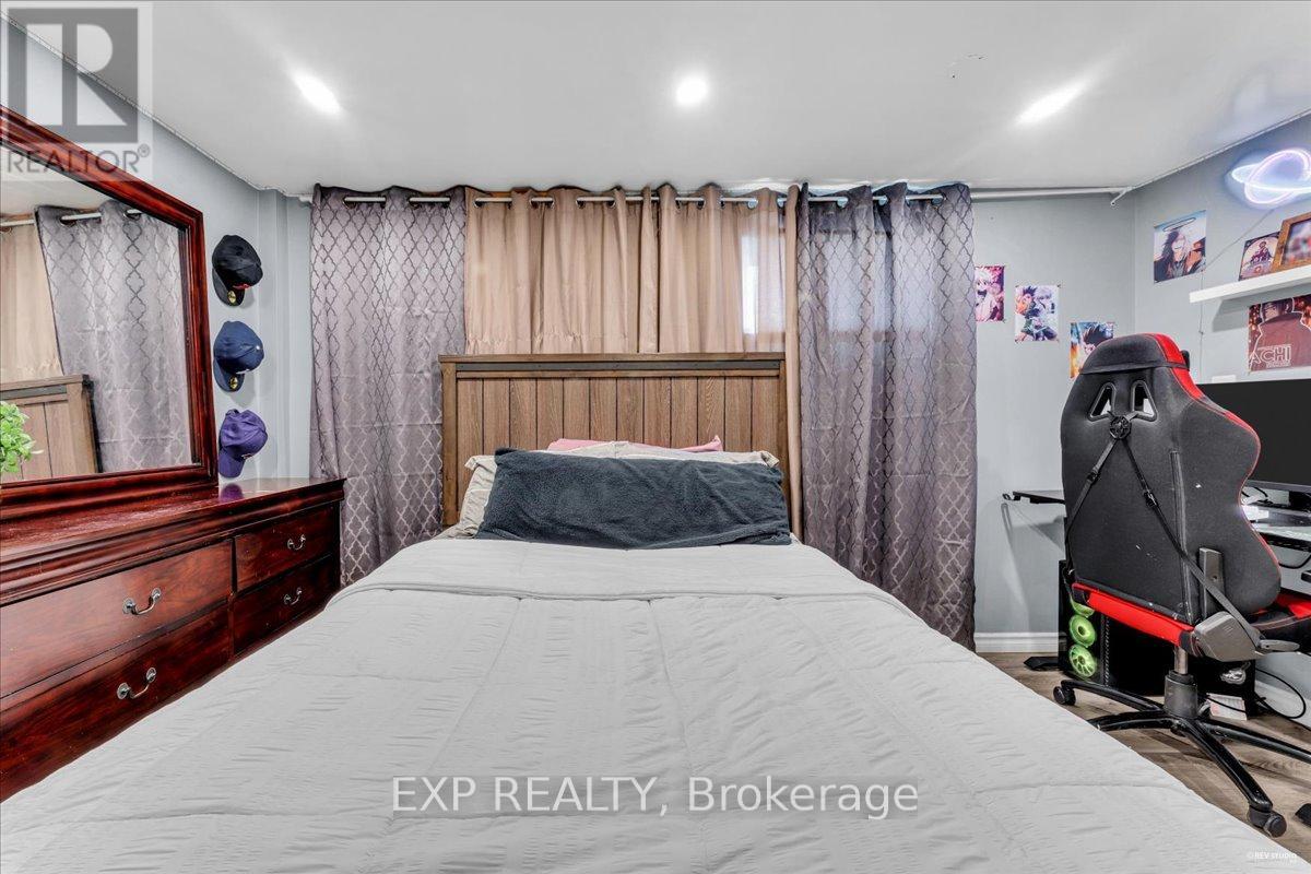 21 Kanarick Crescent, Toronto, Ontario M3L 1P3 - Photo 34 - W12545526