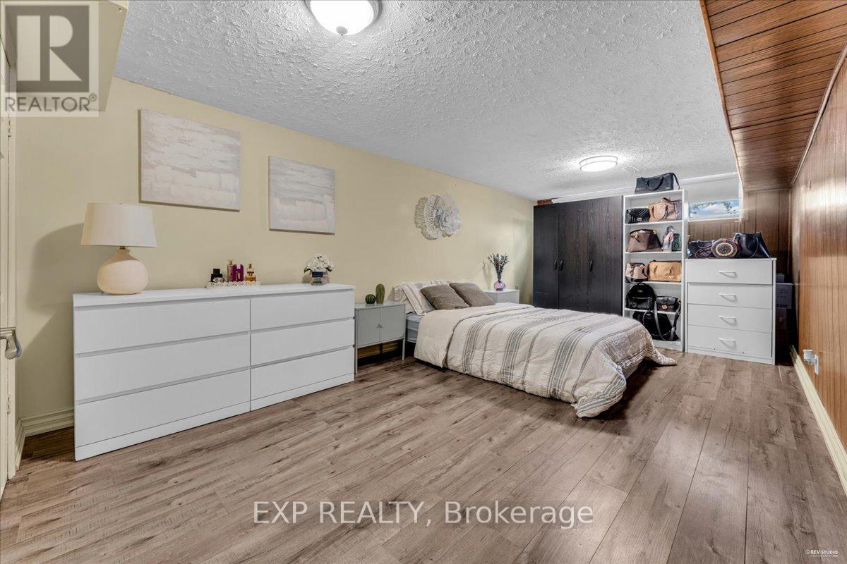 21 Kanarick Crescent, Toronto, Ontario M3L 1P3 - Photo 35 - W12545526