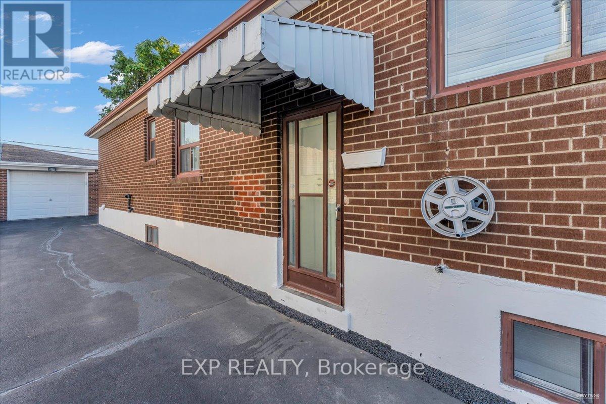 21 Kanarick Crescent, Toronto, Ontario M3L 1P3 - Photo 39 - W12545526