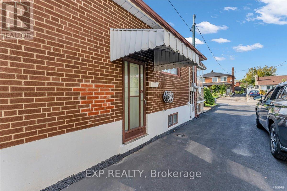 21 Kanarick Crescent, Toronto, Ontario M3L 1P3 - Photo 40 - W12545526