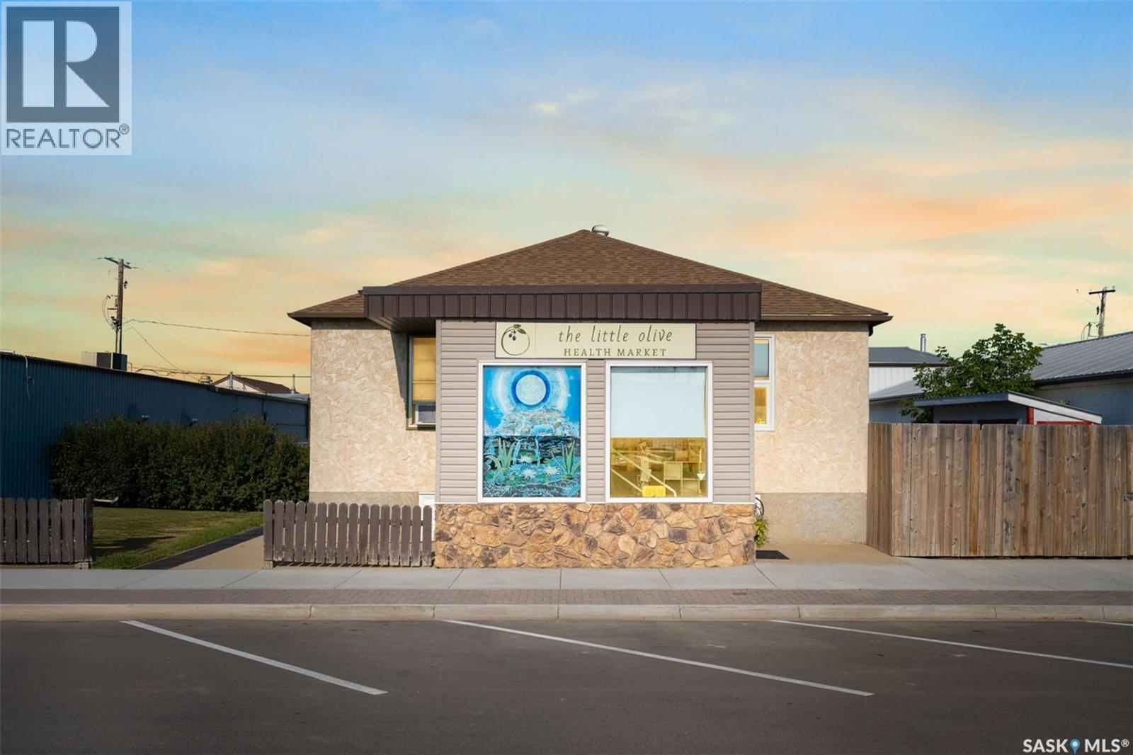 103 Main Street, Watrous, Saskatchewan  S0K 4T0 - Photo 3 - SK024070