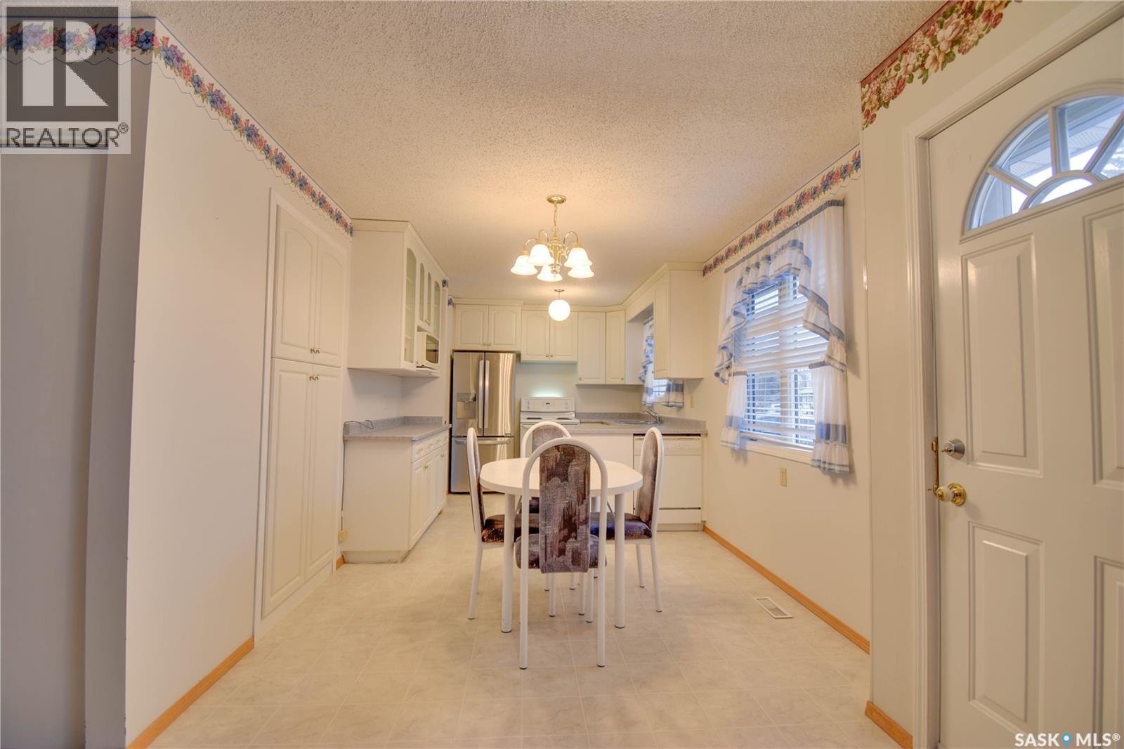 522 Wardlow Road, Saskatoon, Saskatchewan  S7M 4C8 - Photo 9 - SK023981