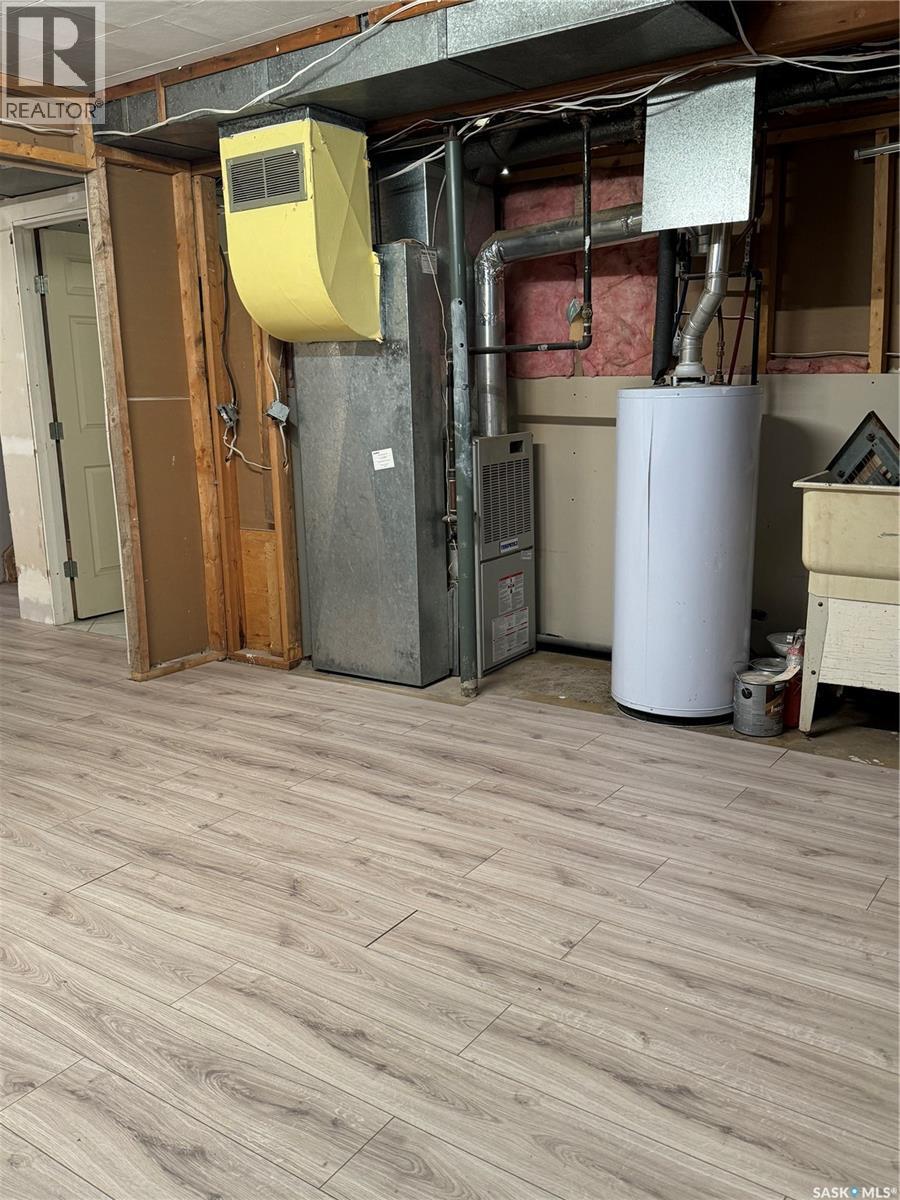 203 2nd, Stenen, Saskatchewan  S0A 3X0 - Photo 37 - SK023939