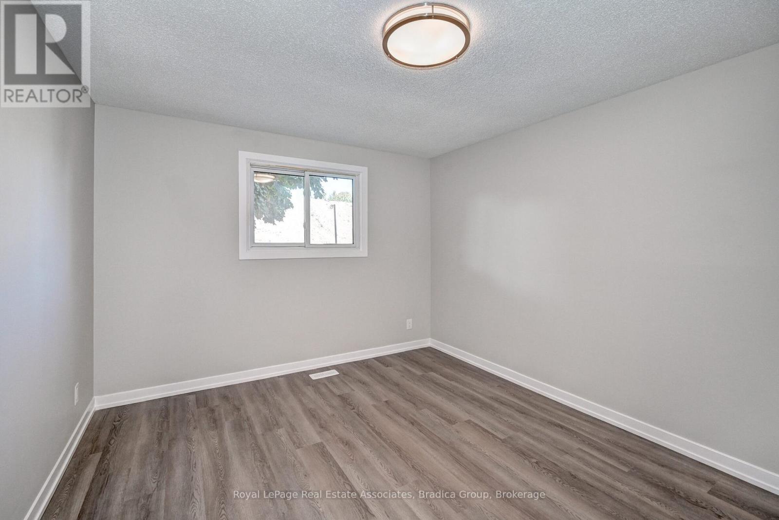 78 Barwood Crescent, Kitchener, Ontario  N2E 1V1 - Photo 18 - X12545424