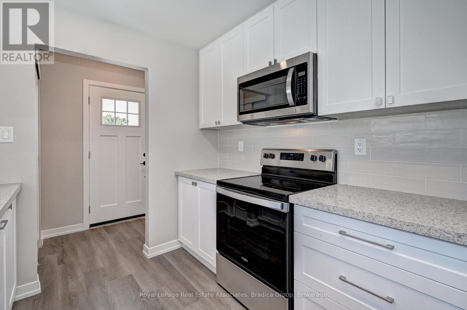 78 Barwood Crescent, Kitchener, Ontario  N2E 1V1 - Photo 6 - X12545424