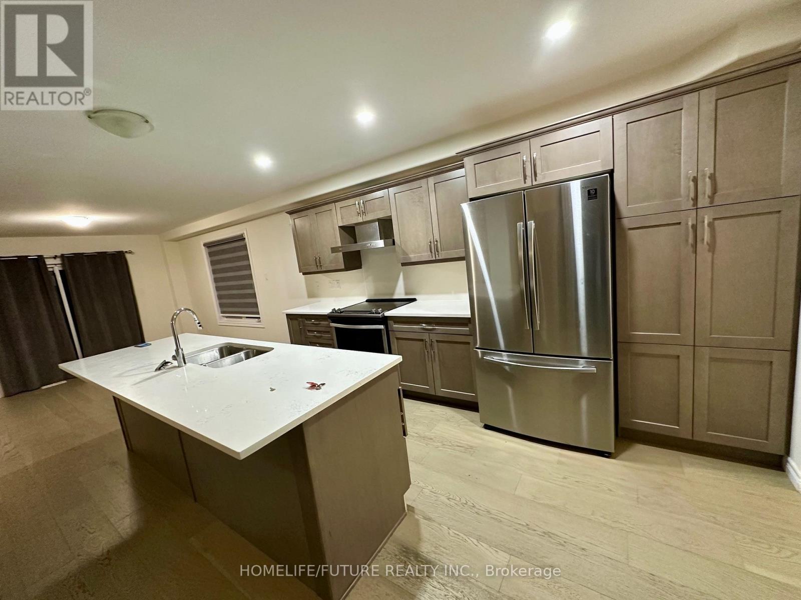 605 Lemay Grove, Peterborough, Ontario  K9J 7P4 - Photo 5 - X12545516