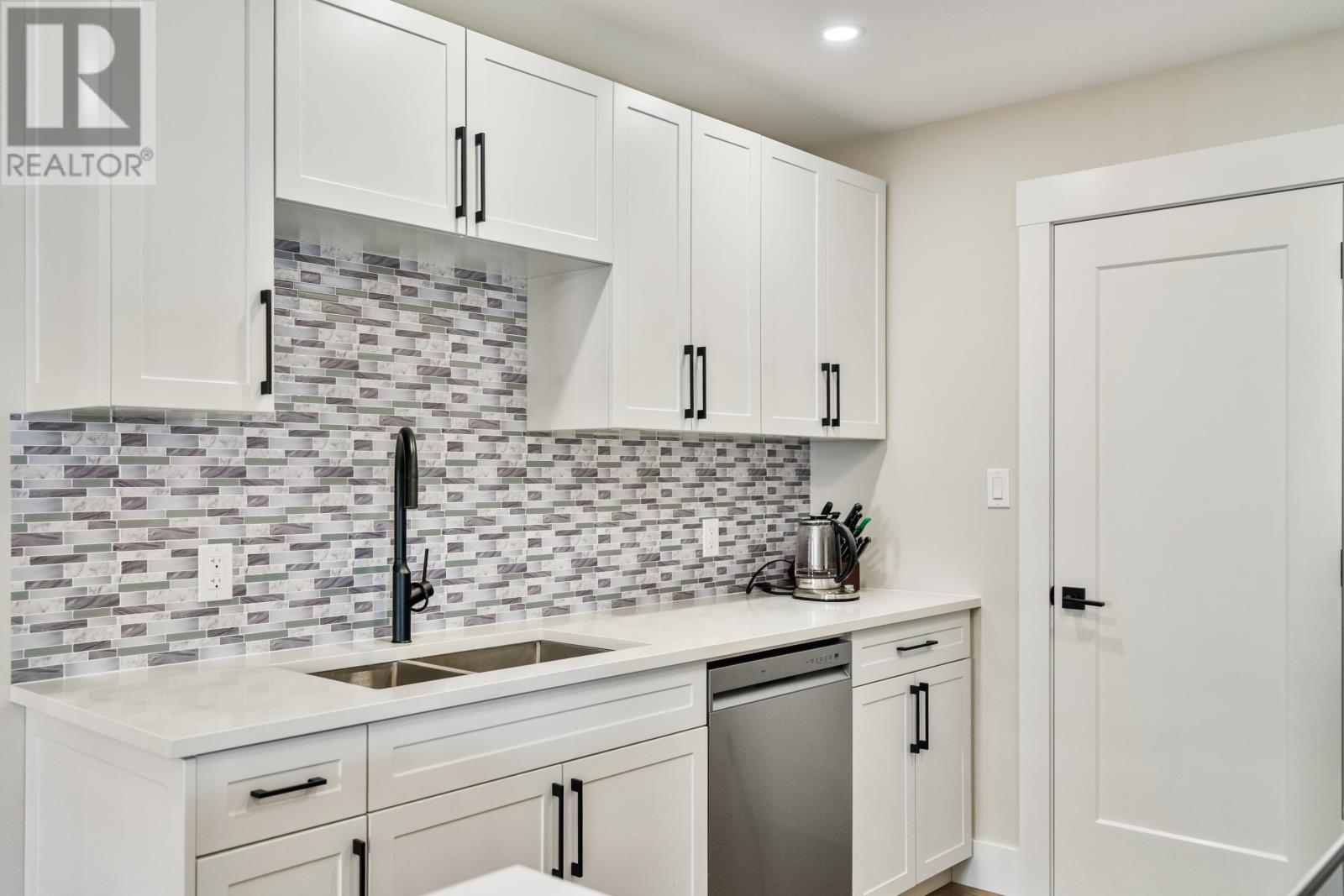 22 Anne Avenue, Charlottetown, Prince Edward Island  C1C 0X2 - Photo 11 - 202527975