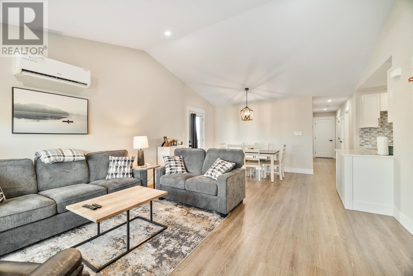 22 Anne Avenue, Charlottetown, Prince Edward Island  C1C 0X2 - Photo 3 - 202527975