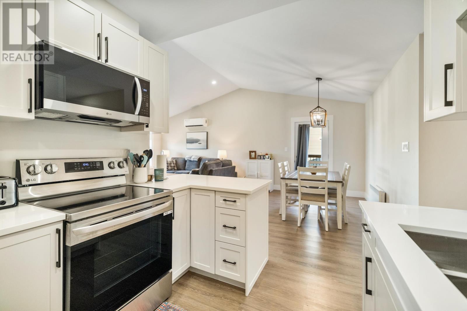 22 Anne Avenue, Charlottetown, Prince Edward Island  C1C 0X2 - Photo 5 - 202527975