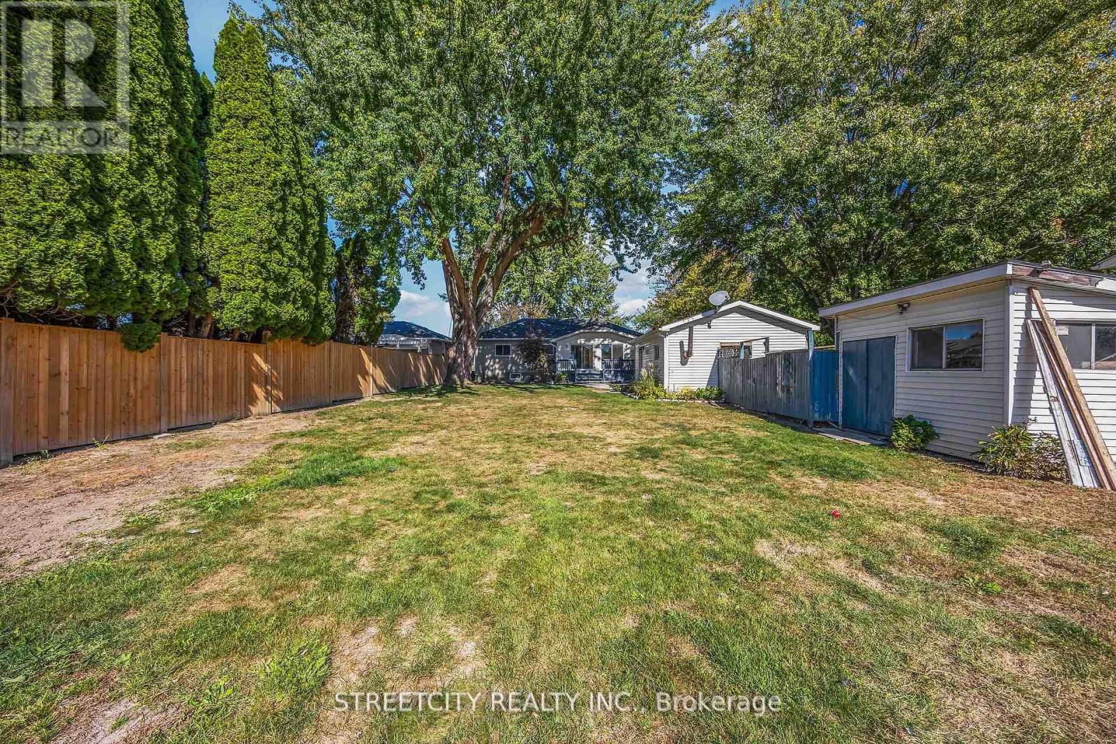 4767 St. Clair Parkway, St. Clair, Ontario  N0P 2B0 - Photo 39 - X12529084