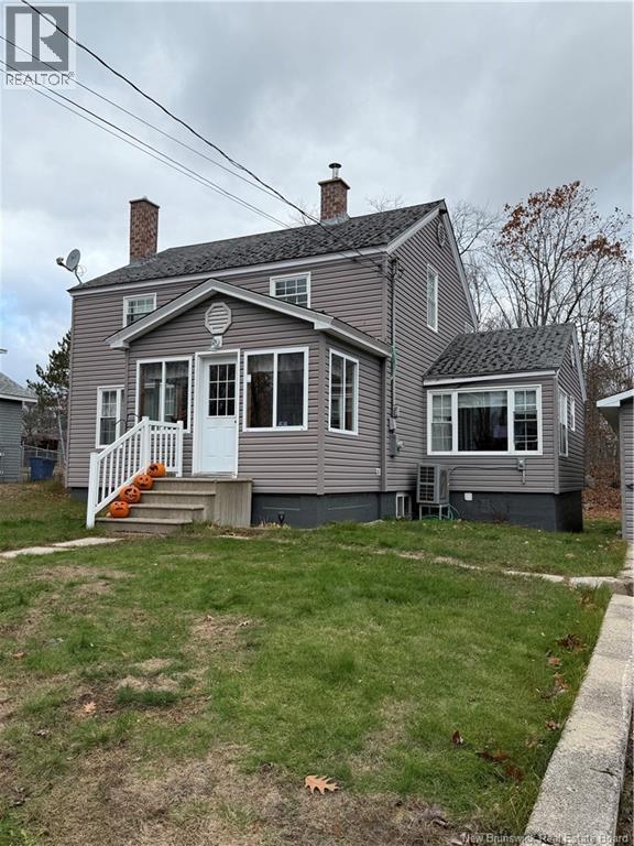 58 Oak Street, Mcadam, New Brunswick  E6J 1M6 - Photo 1 - NB130141