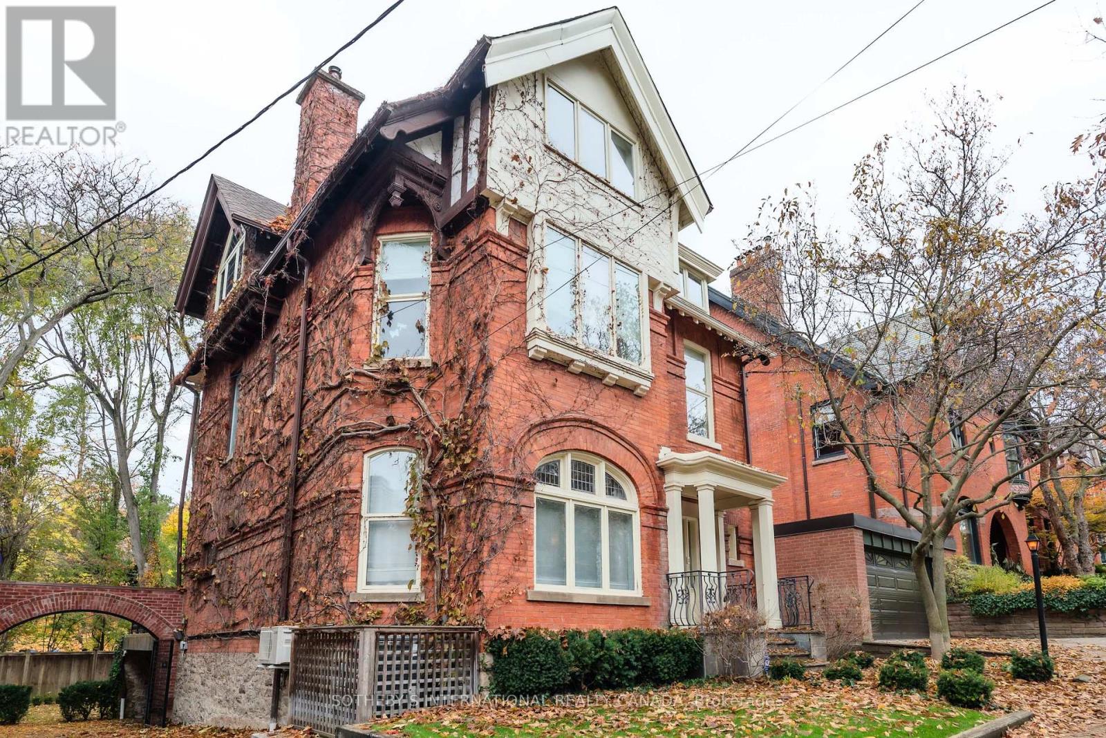 104 PARK ROAD, Toronto, Ontario
