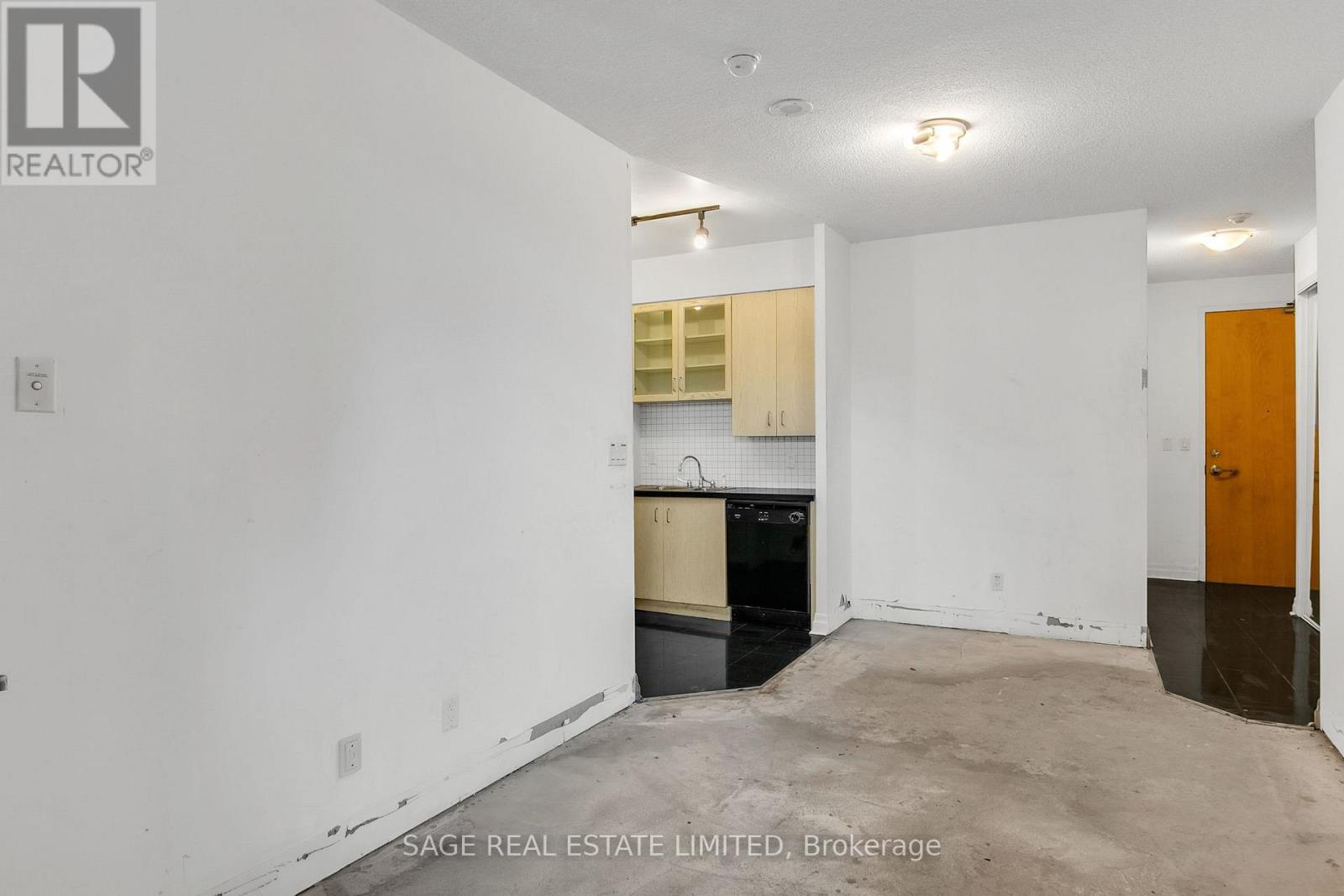 213 - 70 Alexander Street, Toronto, Ontario  M4Y 3B6 - Photo 7 - C12545756