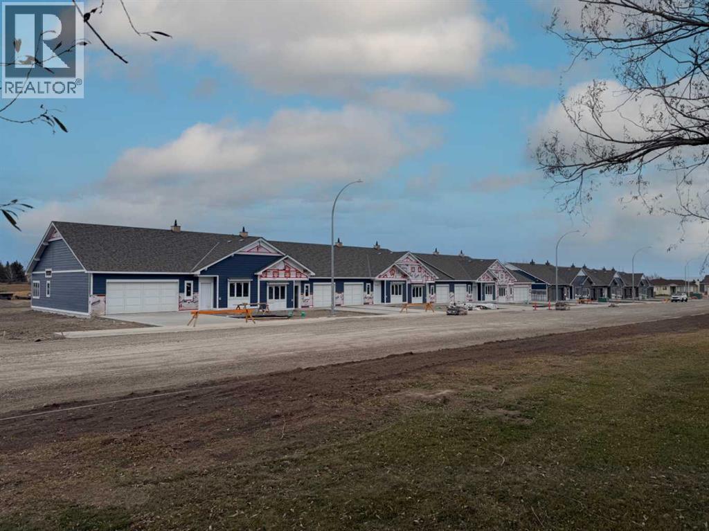 821 7 Avenue W, Cardston, Alberta  T0K 0K0 - Photo 1 - A2245300