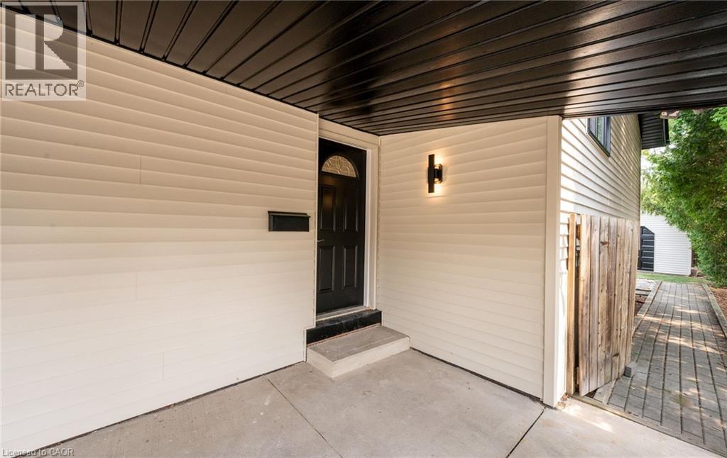 105 Lilacside Drive, Hamilton, Ontario L8V 2L8 - Photo 2 - 40788383