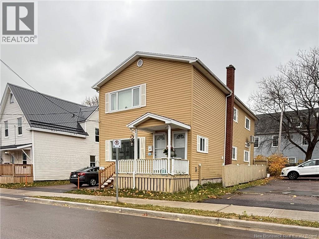 22-24 Elm, Moncton, New Brunswick  E1C 5T4 - Photo 3 - NB130150