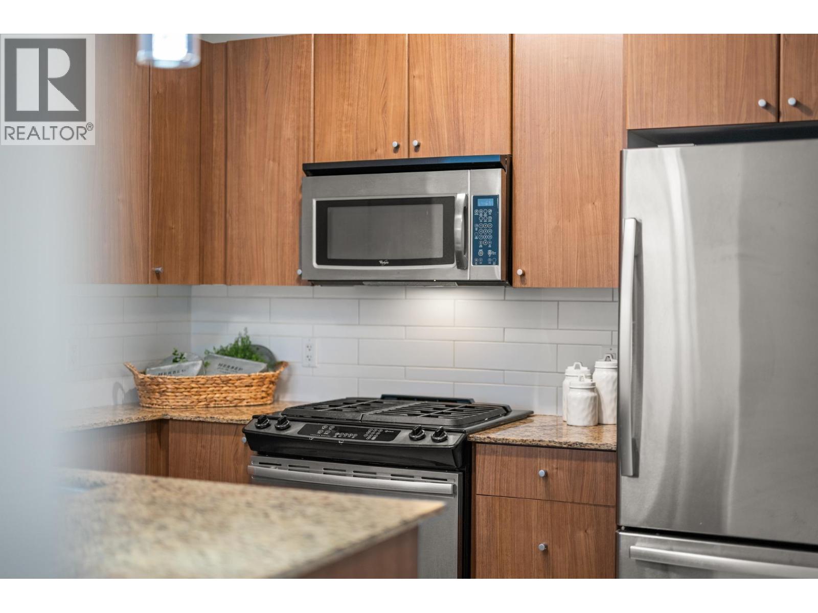 2103 280 Ross Drive, New Westminster, British Columbia  V3L 0C2 - Photo 7 - R3063188