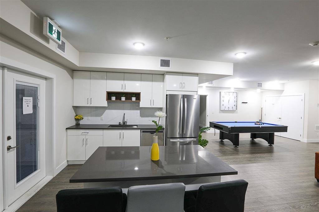 515 15351 101 Avenue, Surrey, British Columbia  V3R 0G2 - Photo 1 - R3067053