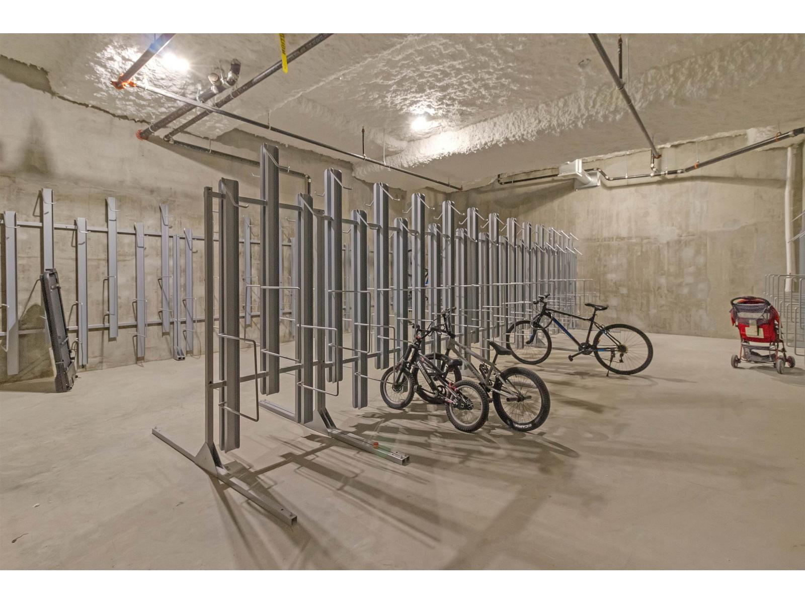 405 14438 72 Avenue, Surrey, British Columbia  V3S 0B6 - Photo 8 - R3067208