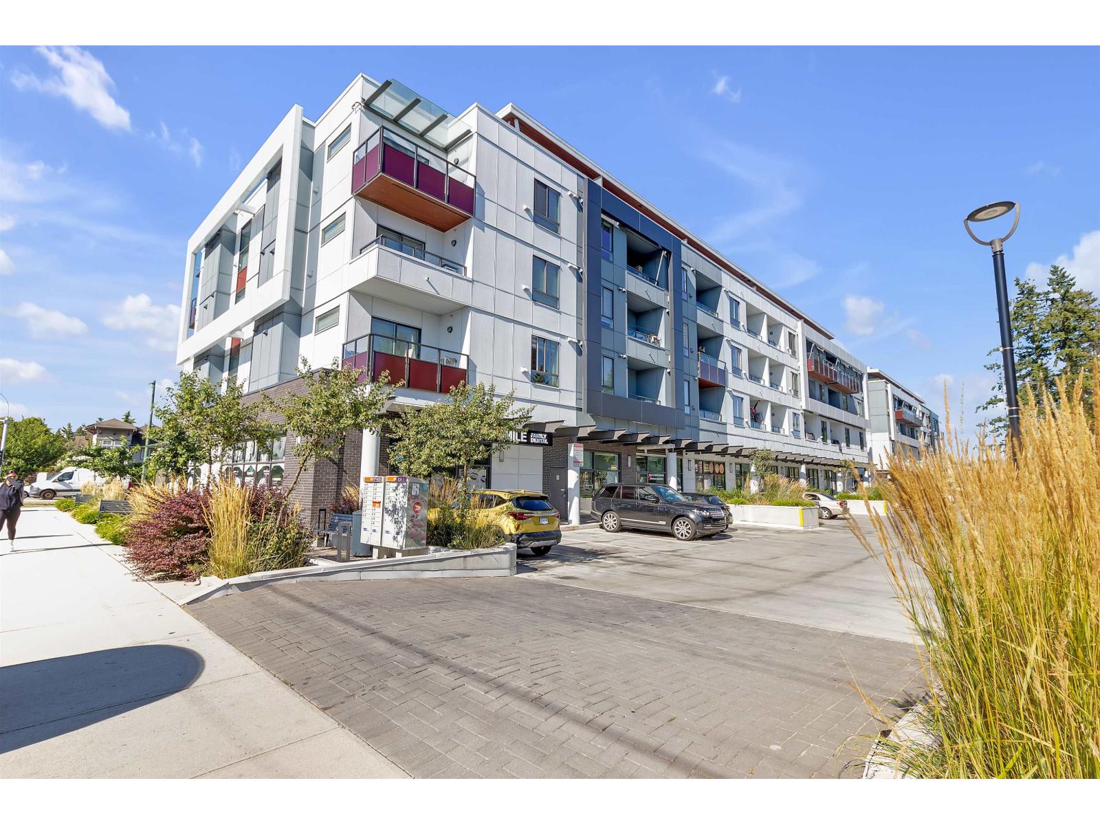 405 14438 72 Avenue, Surrey, British Columbia  V3S 0B6 - Photo 1 - R3067208