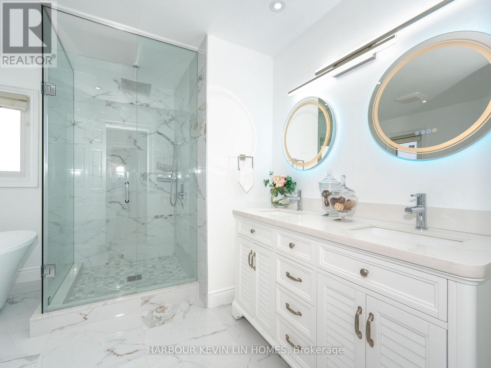 43 Piccadilly Road, Richmond Hill, Ontario  L4B 1S9 - Photo 25 - N12539728