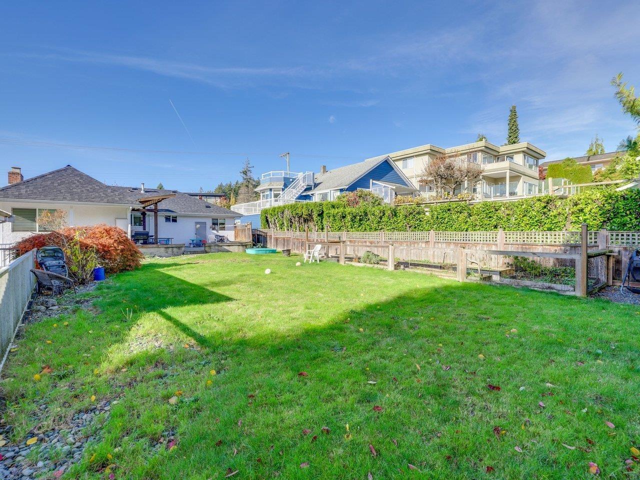 1154 Finlay Street, White Rock, British Columbia  V4B 4K8 - Photo 28 - R3066898