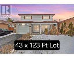 35 ROWALLAN DRIVE, Toronto, Ontario