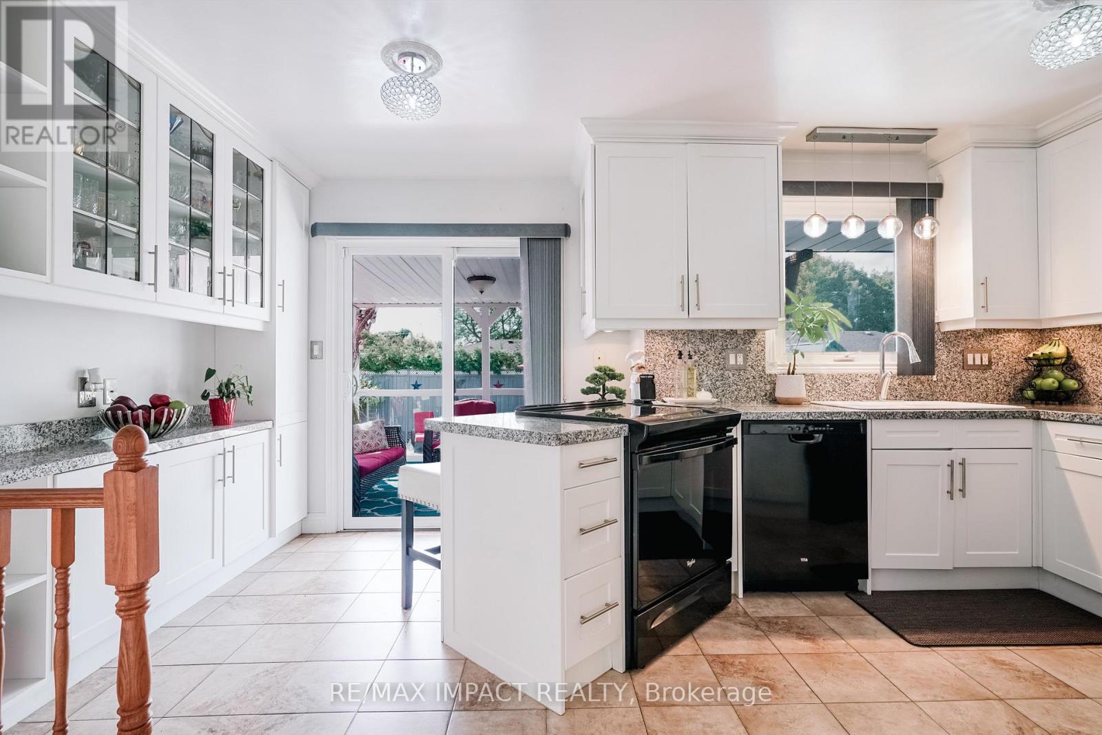 415 Jane Avenue, Oshawa, Ontario  L1J 3L6 - Photo 10 - E12545584