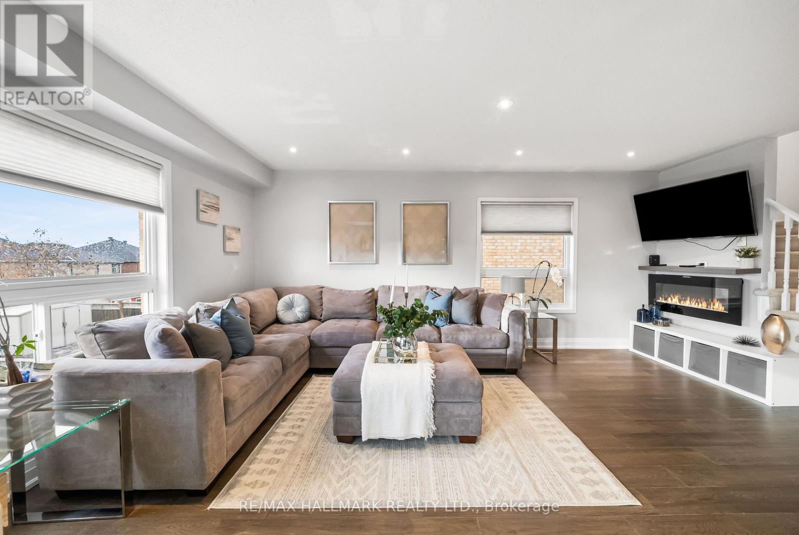 205 Bean Crescent, Ajax, Ontario  L1T 4K4 - Photo 5 - E12545598