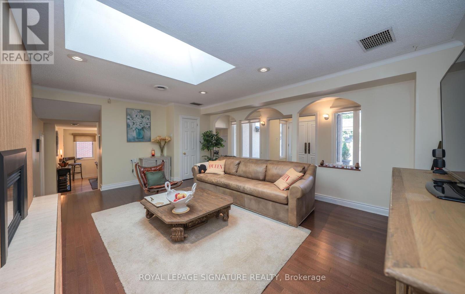 2098 Pharmacy Avenue, Toronto, Ontario  M1W 1H8 - Photo 8 - E12545632