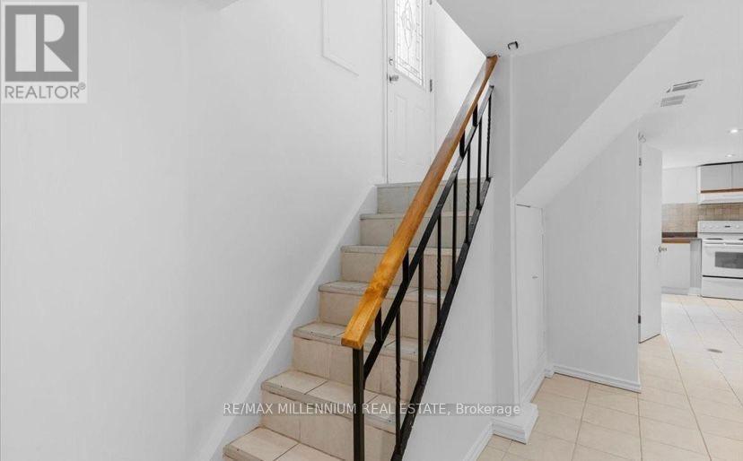 55 SLAN AVENUE, Toronto, Ontario