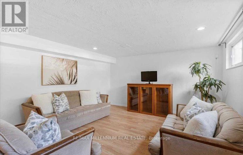 55 Slan Avenue, Toronto, Ontario  M1G 3B4 - Photo 11 - E12545636