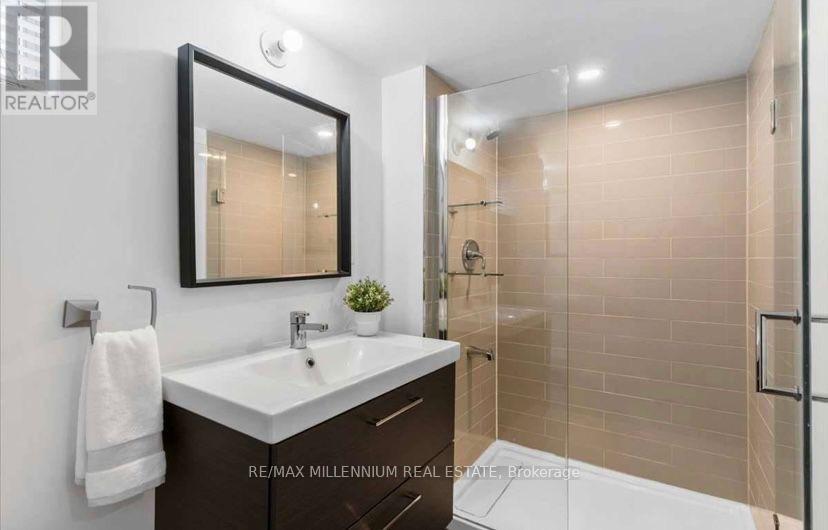 55 Slan Avenue, Toronto, Ontario  M1G 3B4 - Photo 2 - E12545636