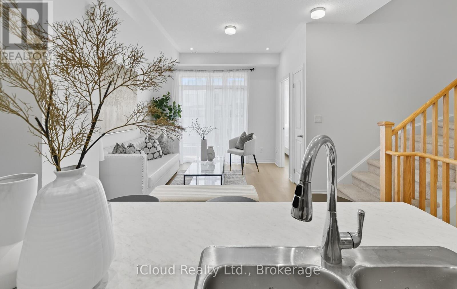 1117 Lockie Drive, Oshawa, Ontario  L1L 0R9 - Photo 12 - E12545658