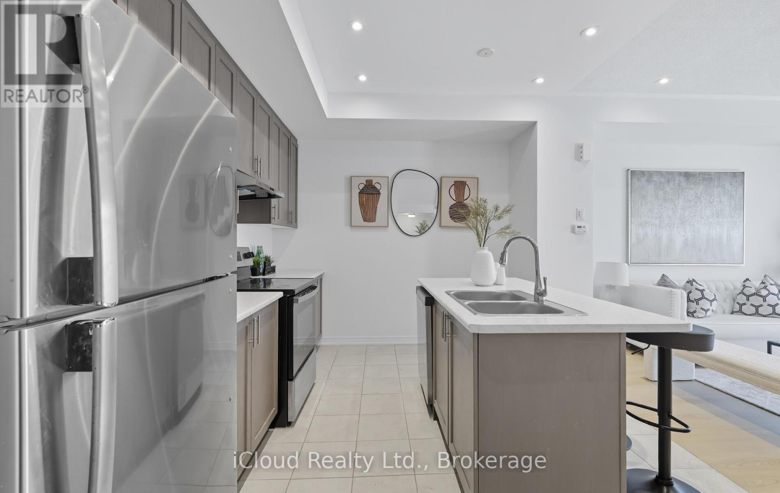 1117 Lockie Drive, Oshawa, Ontario  L1L 0R9 - Photo 9 - E12545658