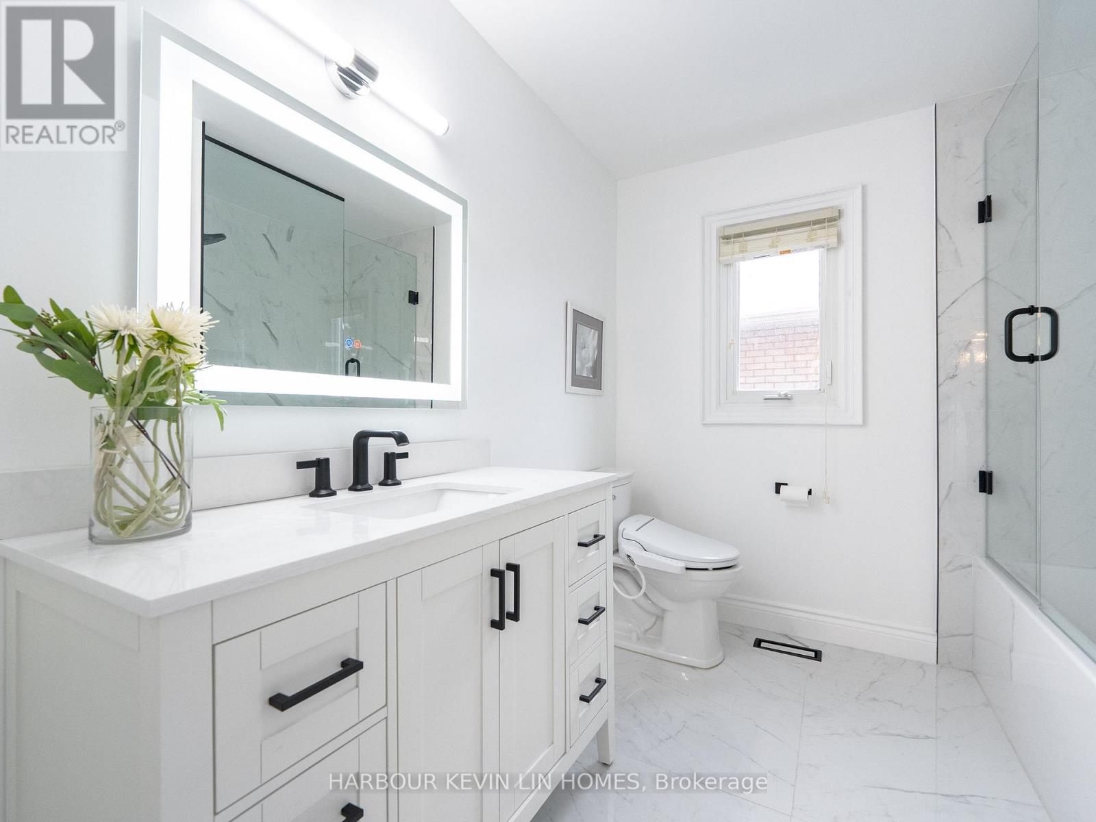 43 Piccadilly Road, Richmond Hill, Ontario  L4B 1S9 - Photo 31 - N12539728