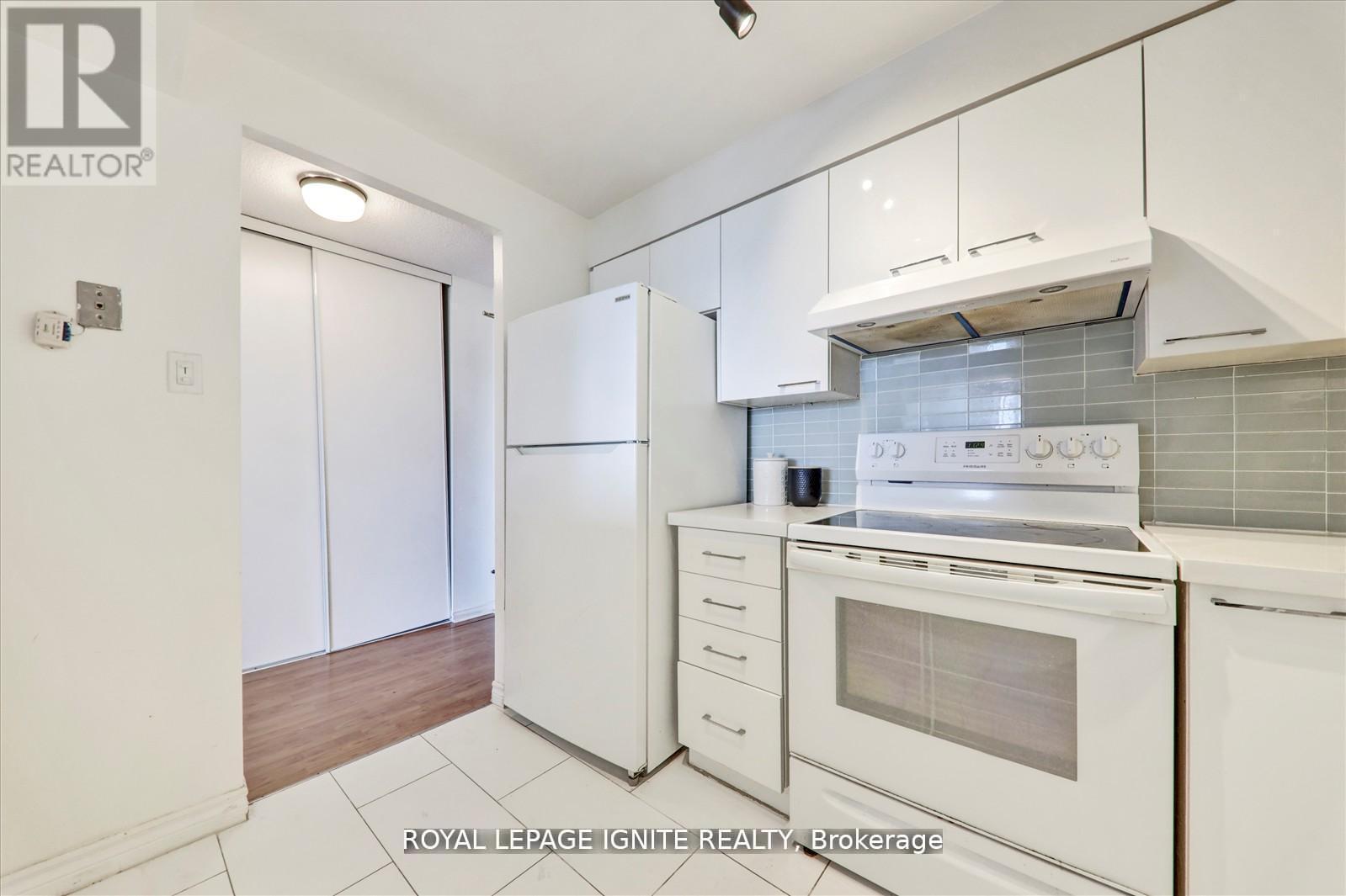 1914 - 330 Mccowan Road, Toronto, Ontario  M1J 3N3 - Photo 11 - E12545712