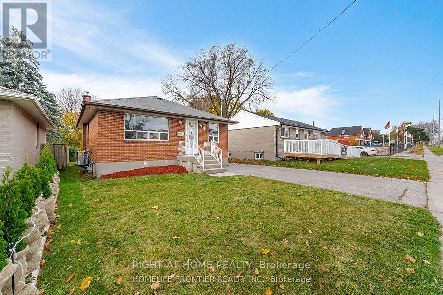 1204 SIMCOE STREET S, Oshawa, Ontario