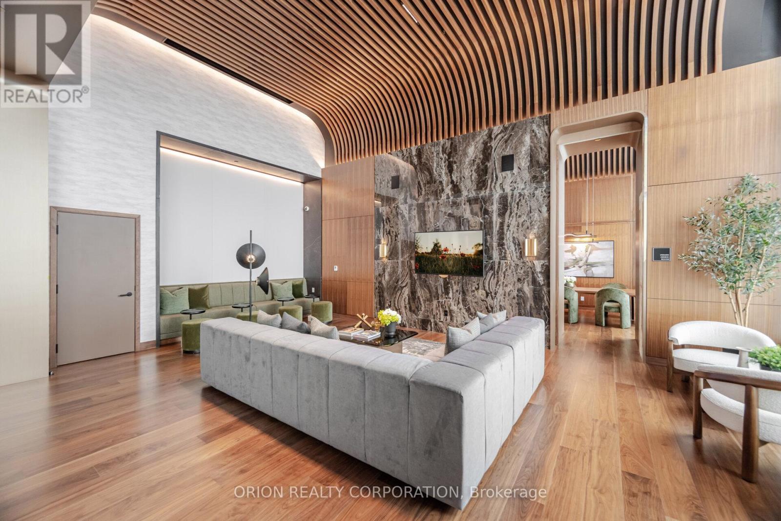 410 - 3240 William Coltson Avenue, Oakville, Ontario L6H 8C8 - Photo 3 - W12521594