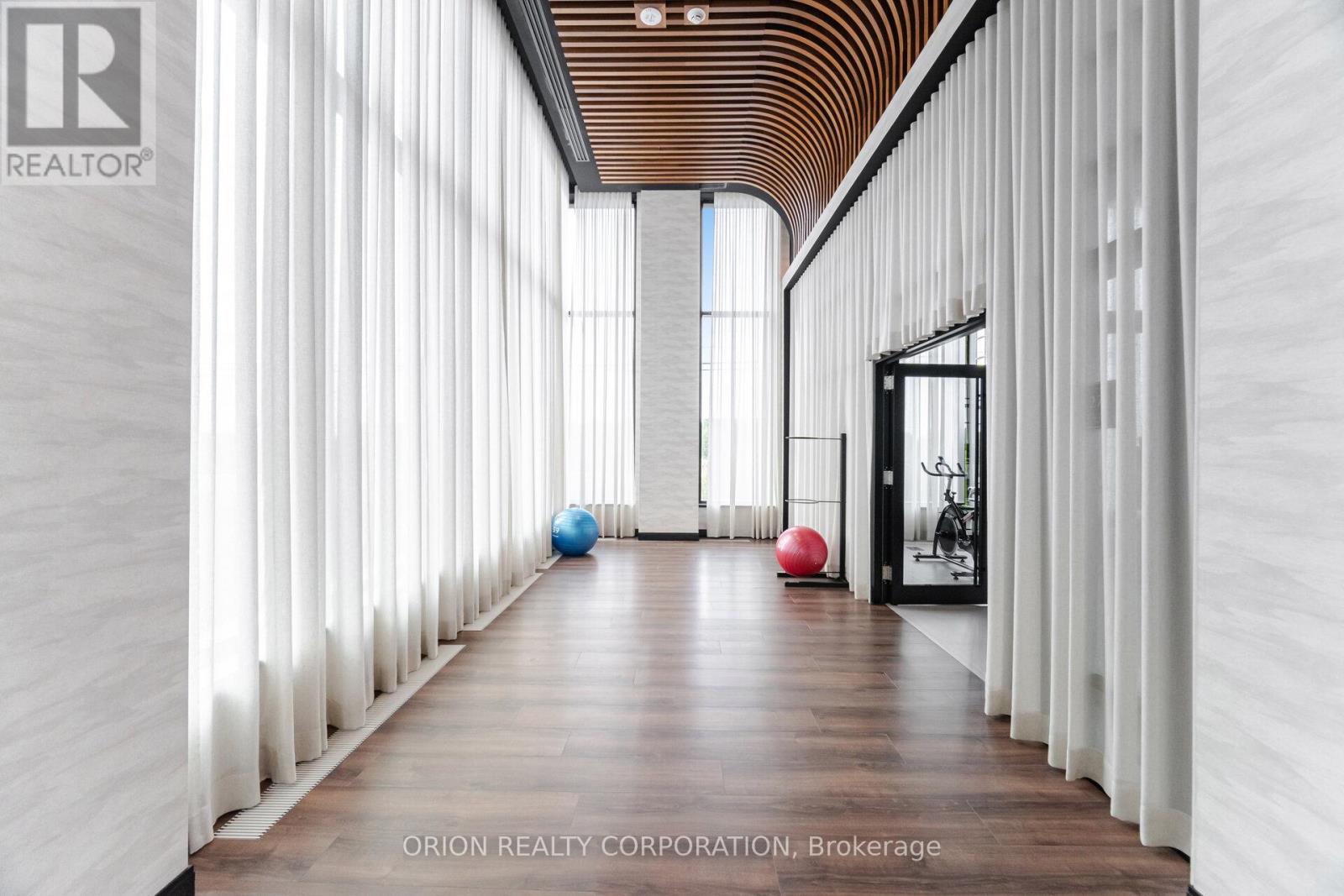 410 - 3240 William Coltson Avenue, Oakville, Ontario L6H 8C8 - Photo 15 - W12521594