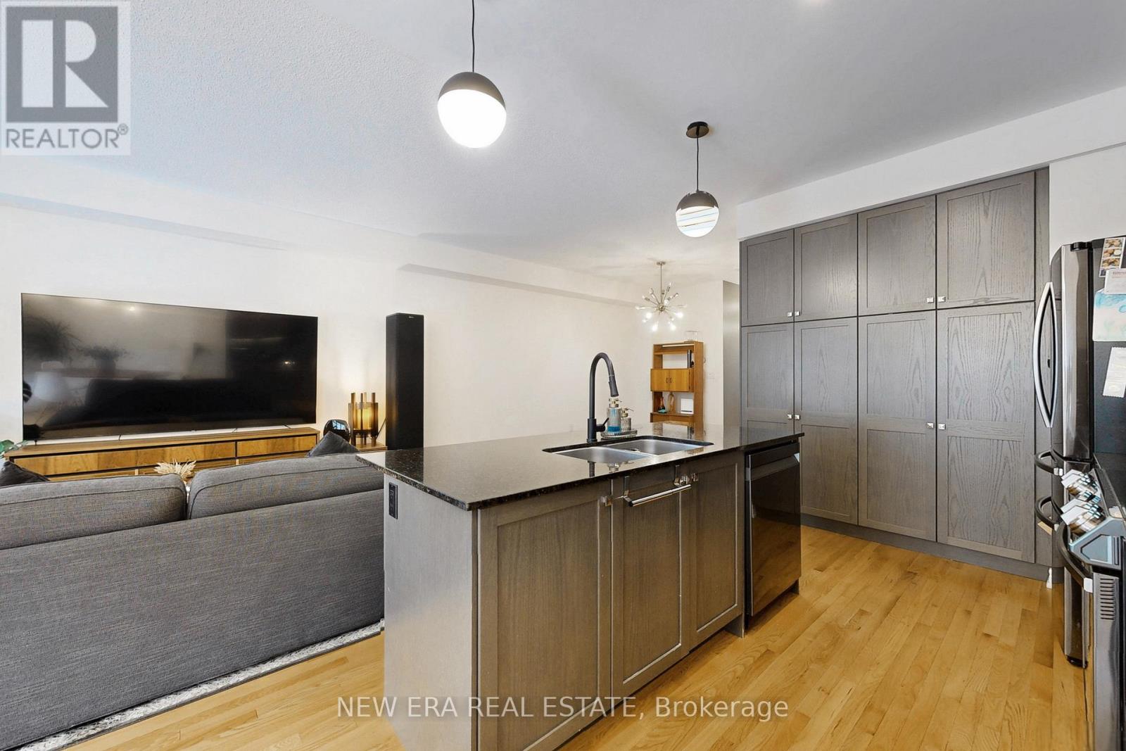 89 Thornapple Lane, Richmond Hill, Ontario  L4E 1E7 - Photo 10 - N12545534