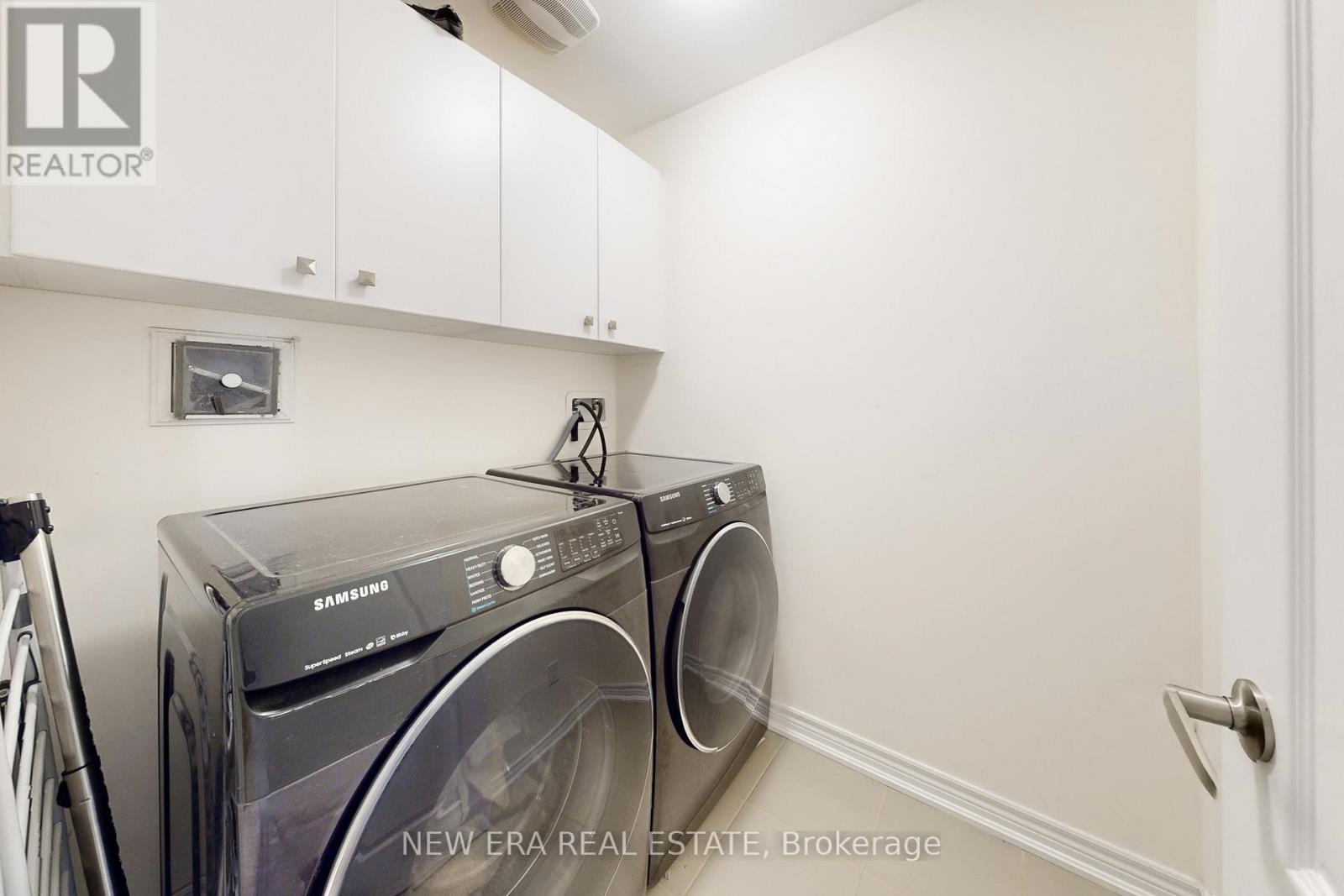 89 Thornapple Lane, Richmond Hill, Ontario  L4E 1E7 - Photo 30 - N12545534