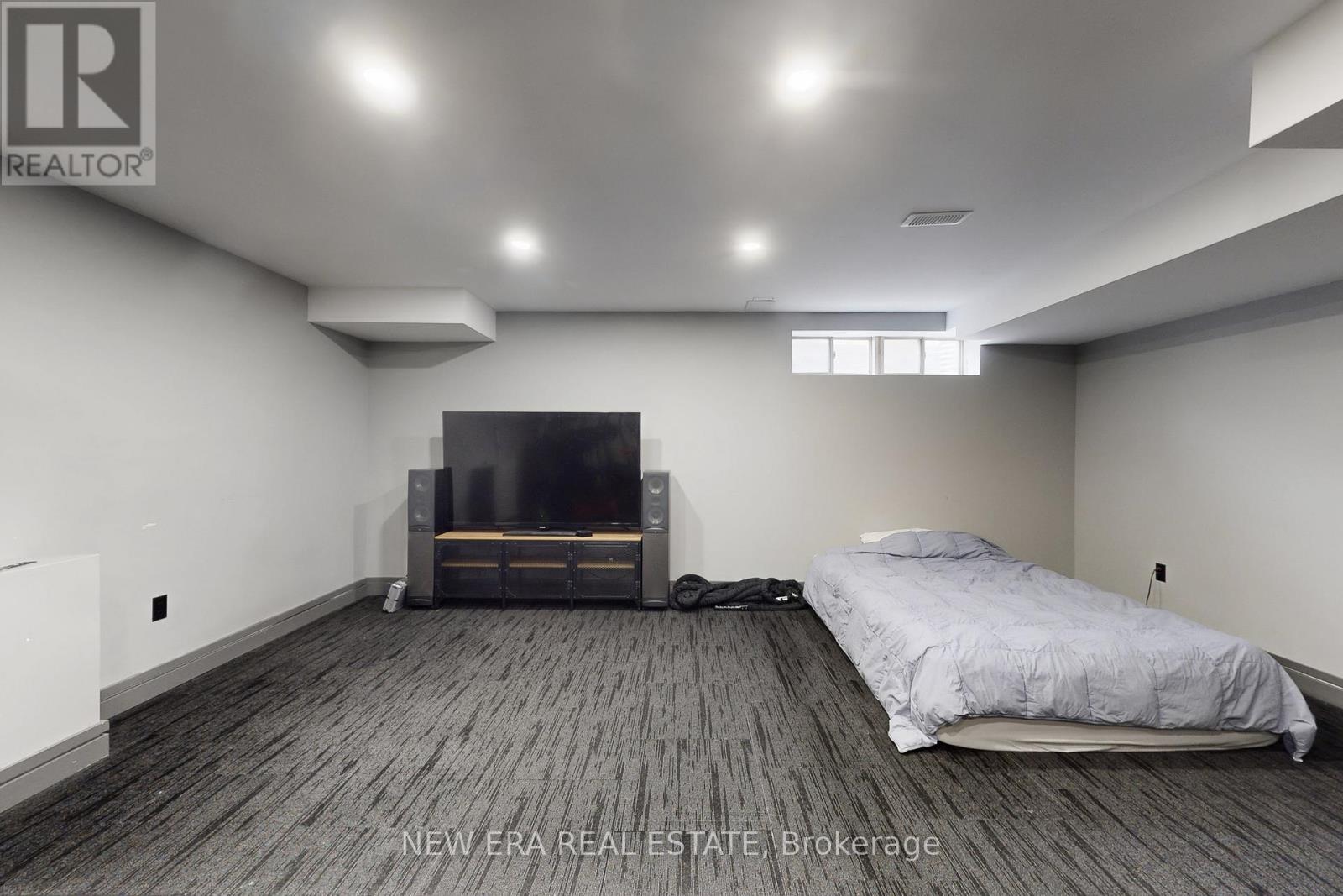 89 Thornapple Lane, Richmond Hill, Ontario  L4E 1E7 - Photo 34 - N12545534